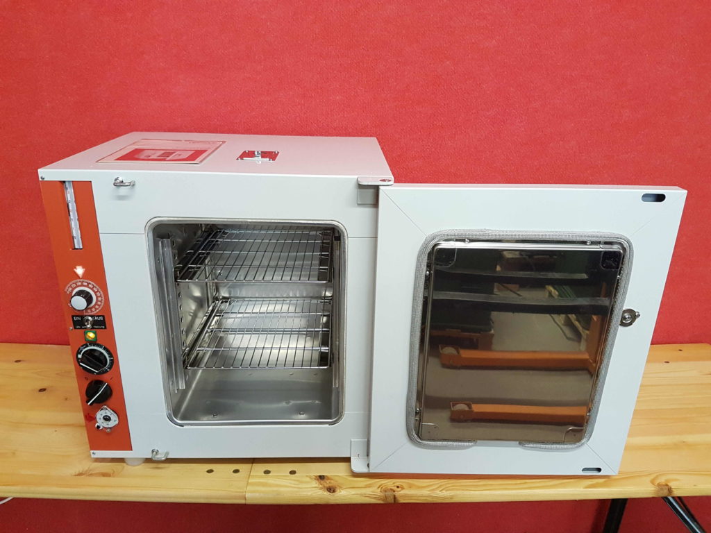 Heraeus T5028 Small Lab Oven up to 250C Medeor Service